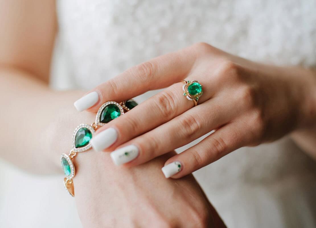 The 4Cs of Diamonds: Cut, Color, Clarity, and Carat